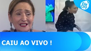 Sonia Abrão grita após levar tombo ao vivo e assusta jornalistas [upl. by Osicran]