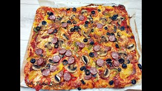 Pizza cu de toate si blat pufos reteta romaneasca mai buna decat la pizzerie [upl. by Anhsirk]