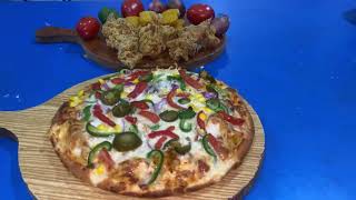 Pizza cheez wala pizza malai Boti pizza Kia bat ha video ki bhai Sab [upl. by Alacim715]