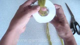 How to make a pompom [upl. by Boeke]