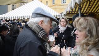 Fête de la truffe à Sarlat 24  les croustous se sont faits dévorer [upl. by Raclima]