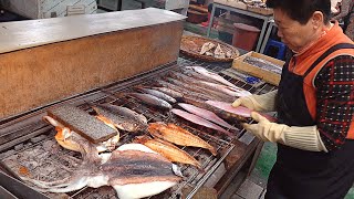 Amazing Charcoal Grilled Fish Process by Grilled Fish Master  Korean street food [upl. by Yrrah]