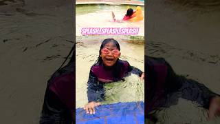 SPLAS SPLASH SPLASH  SWIMMING FUN  POOL FUN  short viral viralshort ytshort [upl. by Noillid834]