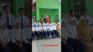 Keseruan Foto untuk kalender kelas 9E [upl. by Ylrebma]