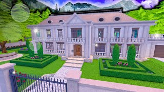 ROBLOX 🏘️⏩ Thornwood Estate  Best Of RoVille Home Edition With House Code  RoVille Tours [upl. by Einnaffit]