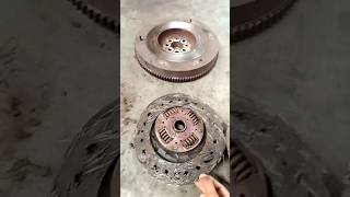 Bad clutch discworn out clutch disc clutch issue clutch carreelshort mechanicclutchproblem [upl. by Nilyaj101]