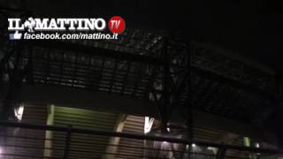 Napoli il san Paolo urla linno della Champions [upl. by Nivled]