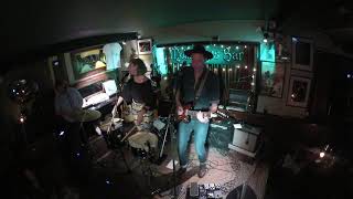 Mama Kin Spender  UnderGround feat Nicholas Timothy Mullarkeys Bar Clifden [upl. by Dionisio]