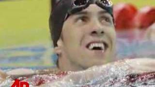 Michael Phelps Breaks 400 Meter Swim Record [upl. by Carlyn266]