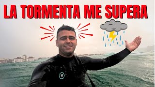 SURFEANDO Bajo la TORMENTA ⛈️ Cuando el Mar Gana 😱 [upl. by Heck]