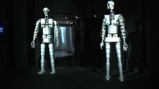 Le robot le meilleur outil de lhomme sexpose à Paris [upl. by Denis42]