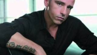 Eros Ramazzotti  Alla Fine Del Mundo ITA vs ESP Version [upl. by Walling]