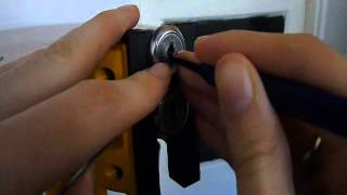 Picking 2 double sided wafer cam locks [upl. by Zischke516]