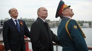 LUE et les ÉtatsUnis indignés par la visite de Vladimir Poutine en Crimée [upl. by Esyak]