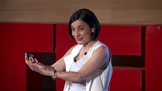 Cómo ser líder y femenina  y no morir en el intento…Se puede  Soledad Ovando  TEDxUAIWomen [upl. by Baudoin]