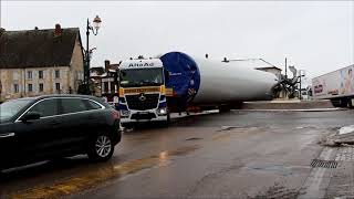 Insolite  un convoi exceptionnel bloqué devant un rond point en Normandie à cause dune panne [upl. by Modestine]