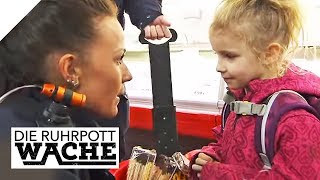 Mädchen 4 mit tonnenweise Falschgeld unterwegs  Melina Hoffmann  Die Ruhrpottwache  SAT1 TV [upl. by Nakada]