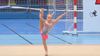 Valeria de Diego Monge de 5 años  Gimnasia ritmica [upl. by Ryhpez]