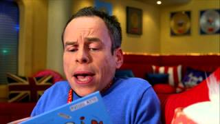 BOOKABOO WITH WARWICK DAVIS AND DUSTBIN DAD TRAILER [upl. by Hunt]