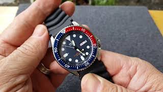 Seiko SKX009J1 My first Pros and Cons [upl. by Sanez]