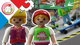 Playmobil en français Garcons cool  La famille Hauser [upl. by Assirual]