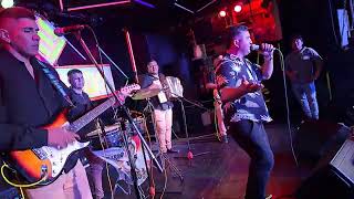 LA BANDA DEL BATY Tributo a Huguito Flores En Vivo LATINO ONCE 862024 [upl. by Granniah]