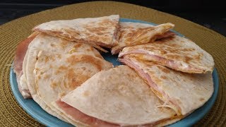 QUESADILLAS DE JAMÓN Y QUESO [upl. by Ynatterb365]