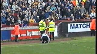 Leyton Orient v Hull City  Division Three Play Off Semi Final 2nd Leg  May 2001 [upl. by Hecker735]