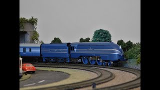 Marvelous Model Locomotives 25 6220 quotCoronationquot [upl. by Alyosha]