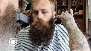 Massive Thick Beard gets Trimmed at the Barbershop [upl. by Valentin]