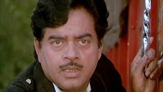 Shatrughan Sinha Dimple Kapadia Gunahon Ka Faisla  Action Scene 514 [upl. by Arza]