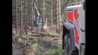 Bärgning av Skogsmaskin Bovallen med scania sbat 66 terräng bärgare Ramströms Bilbärgning AB [upl. by Jacintha396]