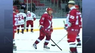 Vladimir Poutine affronte des stars du hockey à Sotchi  0401 [upl. by Aninay674]