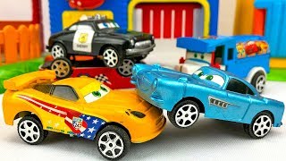 Carros para niños  Autos de Carrera Disney Cars  Videos Infantiles [upl. by Eelorac]