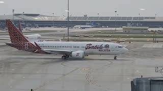 Batik Air Malaysia On The Runway planespotting batikair planespotter kualalumpur malaysia fly [upl. by Jeremy]