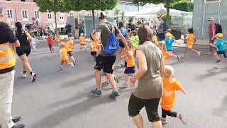 Startschuss zum Klagenfurter Altstadtlauf mit dem Bambinilauf [upl. by Niattirb]