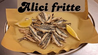 Come pulire le alici mangiatutto e cucinarle fritte asciutte con farina dal mare alla tavola [upl. by Remy]