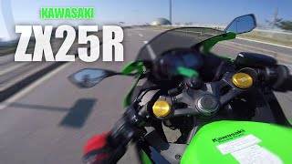 ホーネットより速い⁉︎ 試乗カワサキZX25R元ホーネット乗りがレビューします【KAWASAKI ZX25R】しゅるとのモトブログ [upl. by Ranita932]