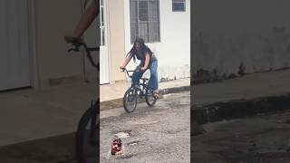 10La bicicleta🚴sorpresa😄😄 shortsfeed comedy [upl. by Ymmot]