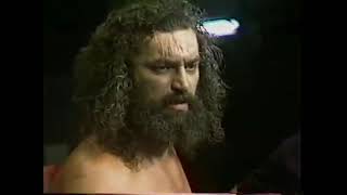 Abdullah The Butcher vs Bruiser Brody  Fritz in Bruisers corner WCCW 1986 [upl. by Helenka733]