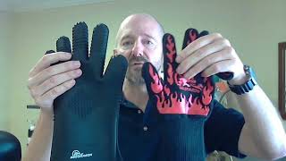 How to Choose BBQ Gloves Full Comparison  100 Silicone vs Extreme Heat Resistant Grill Gloves [upl. by Penhall349]