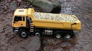 RC4WD 114 Armageddon 8x8 Dump Truck  unglaublich aber wahr [upl. by Domel]