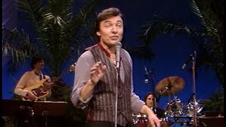 Karel Gott live in Berlin 1983 Die Mädis von Chantant  Ganz ohne Weiber geht die Chose nicht [upl. by Nissensohn]