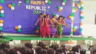 saira song🗡️🗡️ dancefriends trending in school rapublic day 🇮🇳🇮🇳 [upl. by Enirehtac]