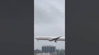 🇨🇳China Eastern Airlines Boeing 777 landing at LAX Boeing planespotting [upl. by Roderich]