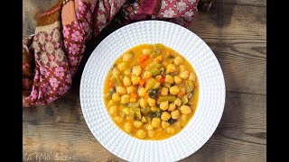 Potaje 🍲 de garbanzos con verduras 🥗  en olla exprés [upl. by Llehcsreh]