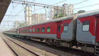 12812 Up Hatia  LTT SF Express 11071 Down LTT  Varanasi Kamayani Express Passing Thakurli [upl. by Tireb]