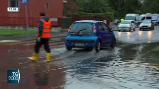 Maltempo allarme in Lombardia e in centro Italia Sole in Sicilia [upl. by Meredeth570]