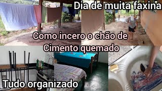 MOSTREI COMO FAÇO PRA ENCERAR MEU PISO DE CIMENTO QUEIMADO DIA DE MUITA FAXINA CASA LIMPA 🏡 [upl. by Kandace]