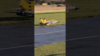 Turbine F18 almost crashes on takeoff [upl. by Annehcu]